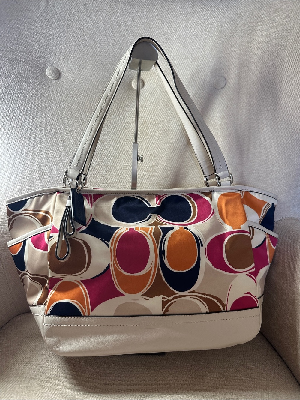 Coach Multicolor Oval Print Shoulder Bag with Cream Leather Trim - Picture 1 of 16